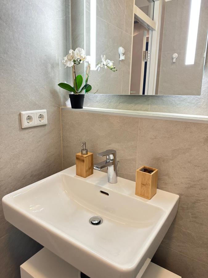 Green Paradise & Cozy Retreat Salzburg With Free Parking Bagian luar foto